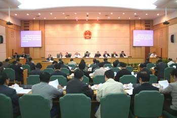 江西十屆人大常委會(huì)任命吳新雄為代省長(zhǎng)(組圖)