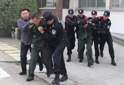 假軍官團伙攜“中央密令”山東“劫獄” 15人被拘